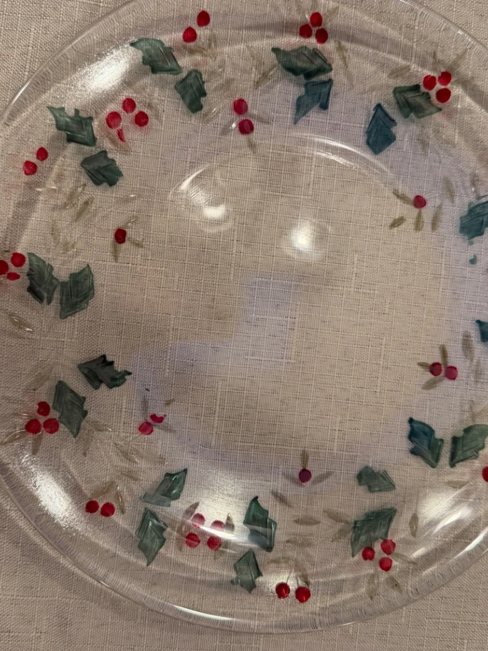 Pfaltzgraff Winterberry Hand Painted Glass Dessert Plates 8” Set of 4 Christmas